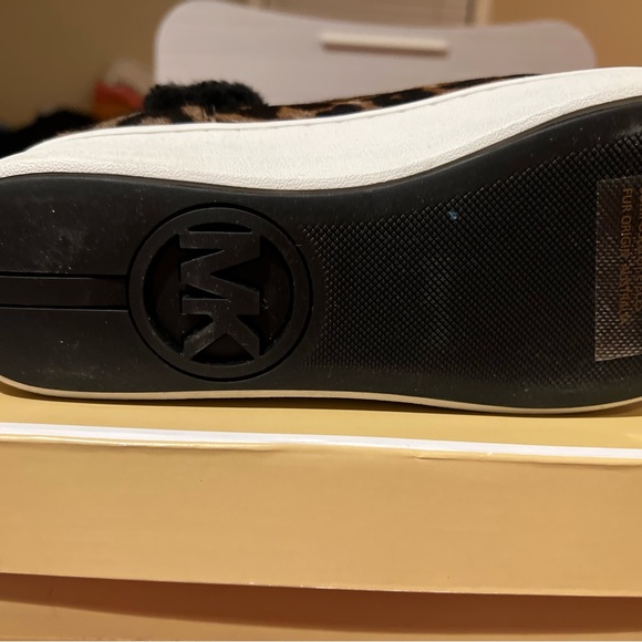 Michael Kors Ashlyn Shearling Lined Bootie   in Leopard print  Sz 8.5  RARE - Picture 11 of 15